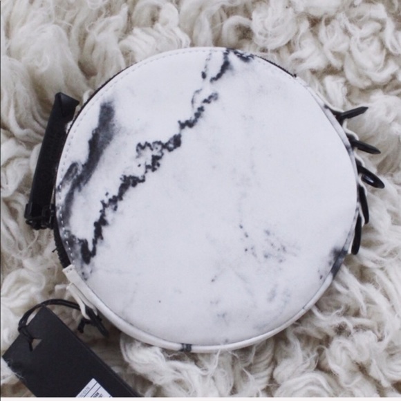 Accessories | White Marble Leather Clutch - Picture 2 of 4